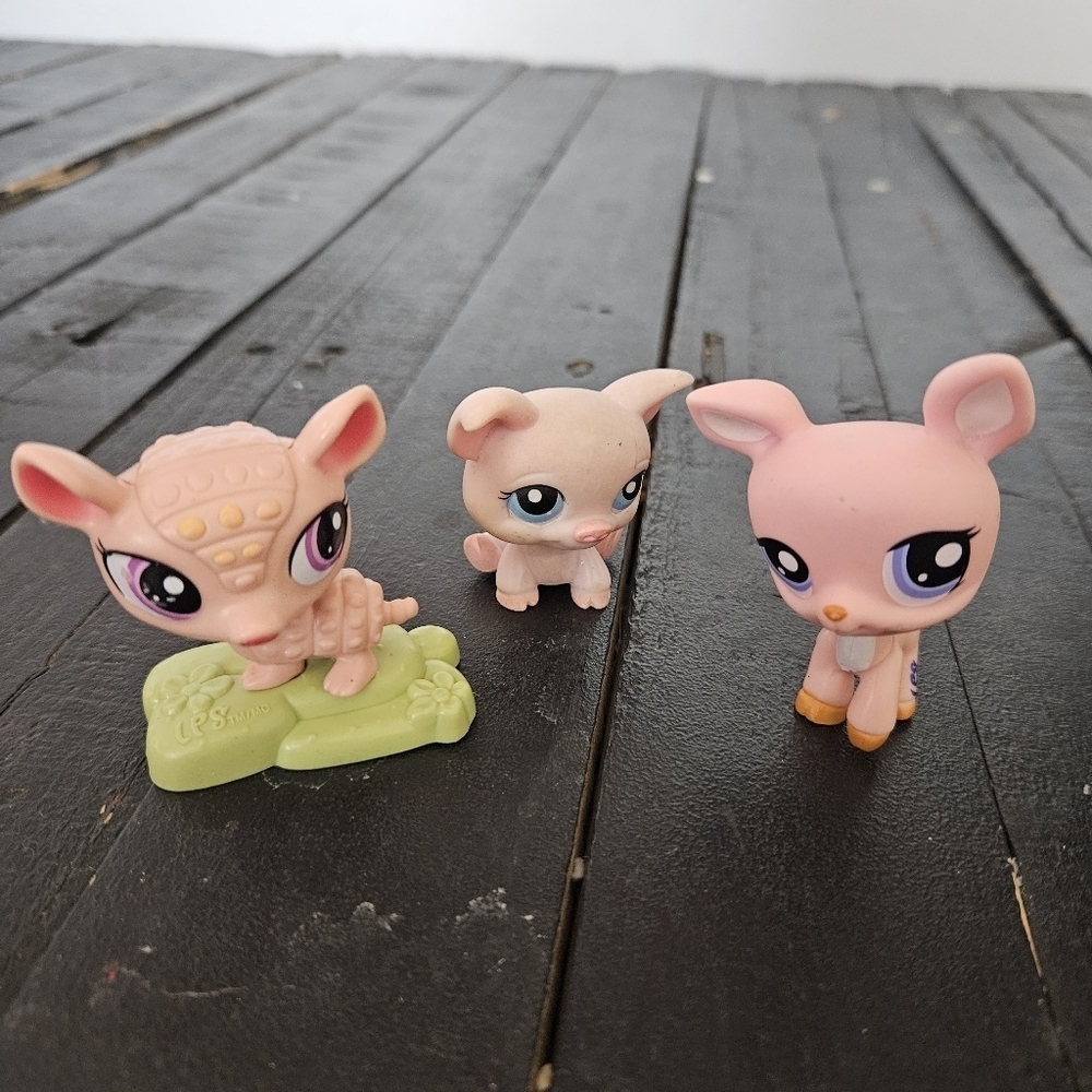 Littlest Pet Shop Animal Figurine Toy Set of 3 Pink Pig Armadillo Deer Plastic